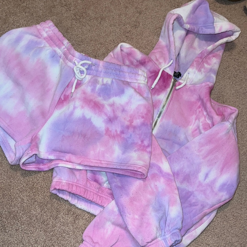 Tie dye hoodie & shorts set